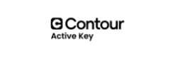 Schwarzes Schachbrett mit wei&szlig;en und schwarzen Schachfiguren in Startposition.